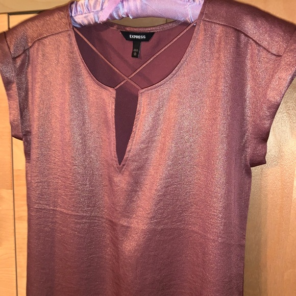 Express Top - Picture 2 of 3
